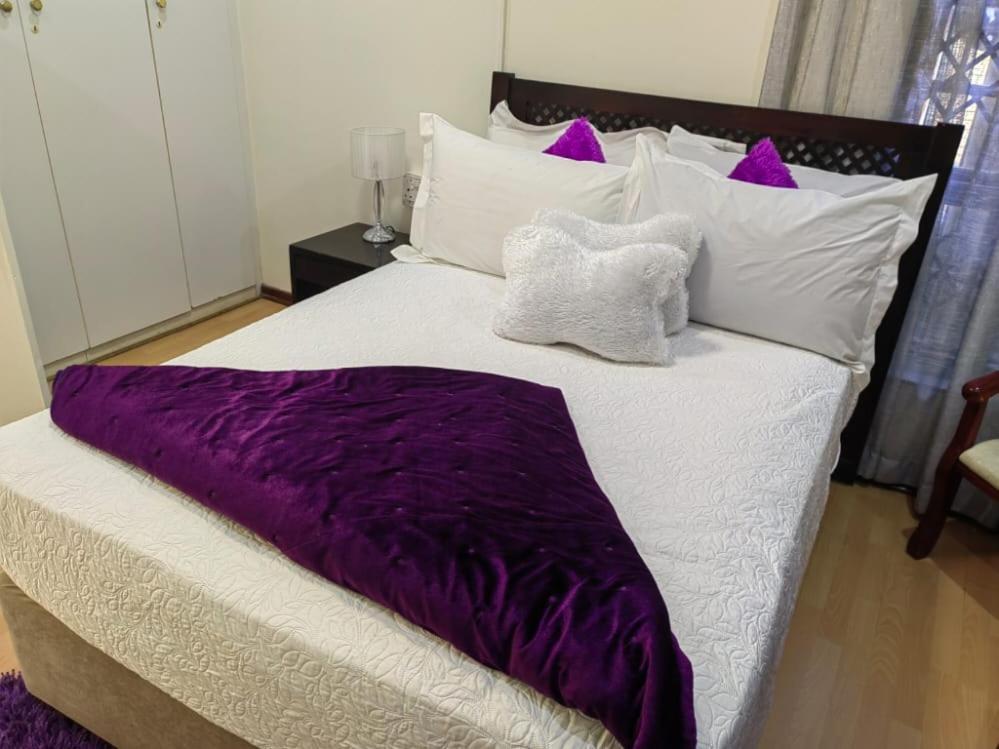 Obaa Sima Guest House Mtatha Exteriör bild